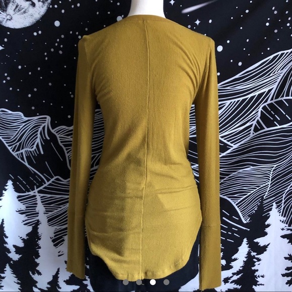 Chartreuse Long sleeve half button top - Picture 4 of 5